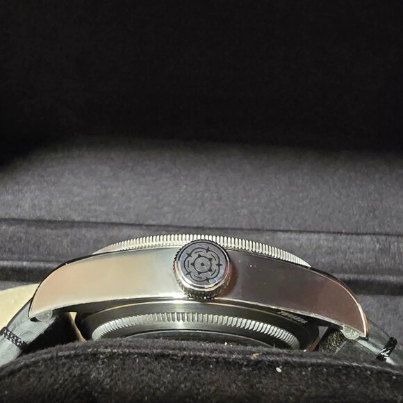 Tudor Black Bay 41 - black bezel - Picture 4 of 5